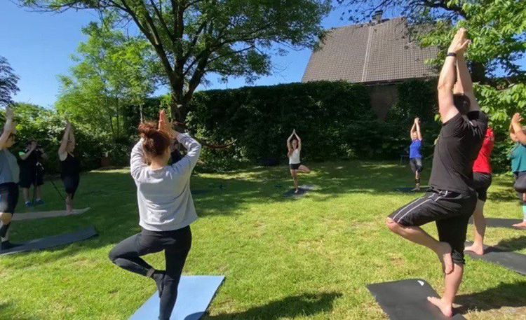 Yoga-Fit